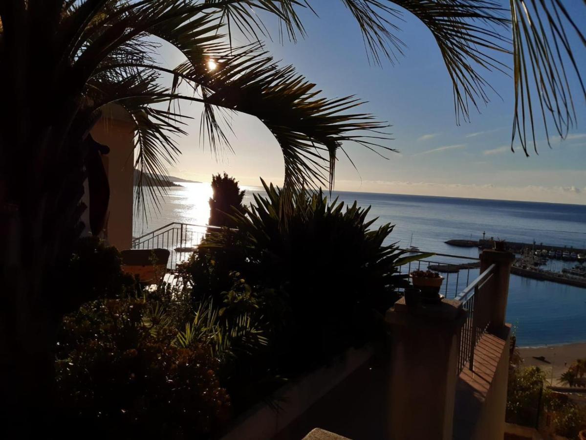 Villa L'Ensoleillee Vue Panoramique Mer, 250 M De La Plage Et Du Centre Ville Menton Exterior photo